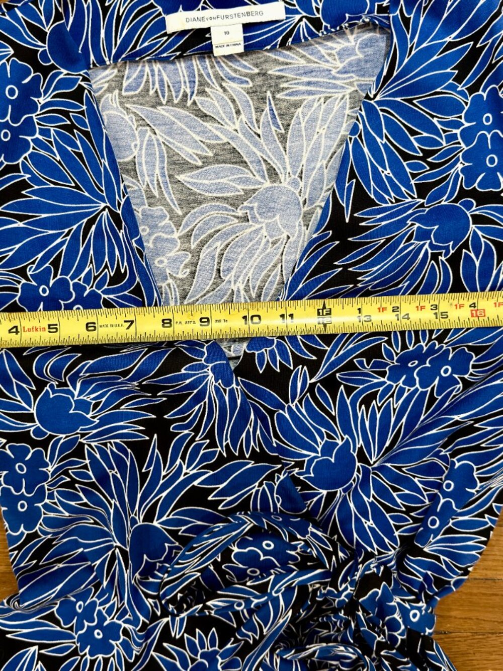 Diane von Furstenberg Blue Floral Silk Blend Wrap Dress Size 10 - Picture 12 of 13
